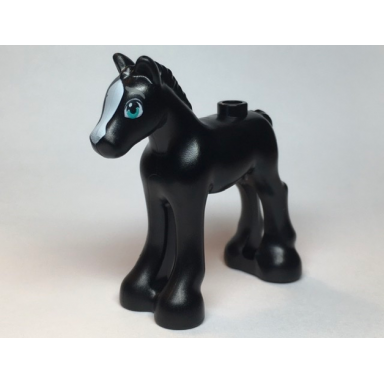 horse friends foal with dark turquoise eyes dark bluish gray eyebrows and white blaze pattern khan