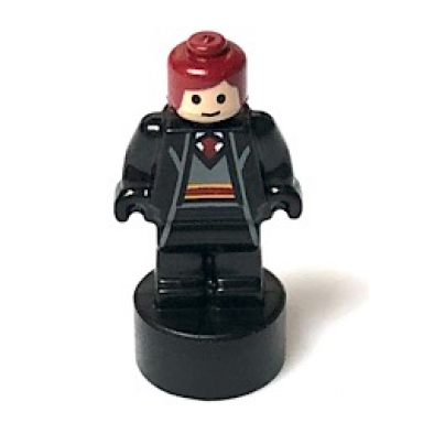 gryffindor student statuette trophy 2 dark red hair