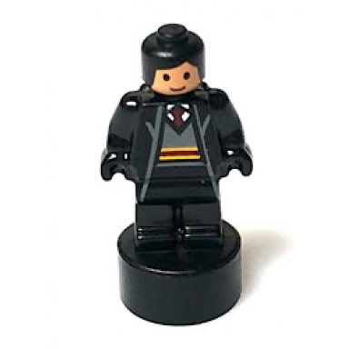 gryffindor student statuette trophy 3 black hair