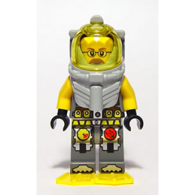 atlantis diver 6 - jeff fisher - with yellow flippers and trans-yellow visor