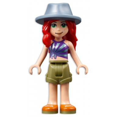 friends mia - olive green shorts striped top sand blue hat