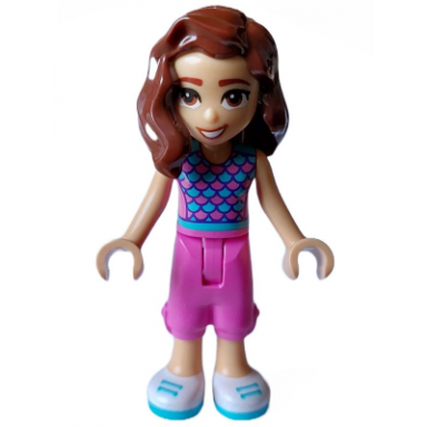 friends luna - dark pink and medium azure top with scales dark pink cropped trousers white shoes