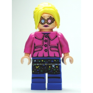 luna lovegood - dark pink jacket ponytail