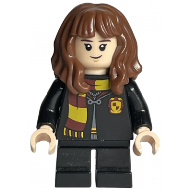 hermione granger - hogwarts robe clasped with gryffindor shield black short legs