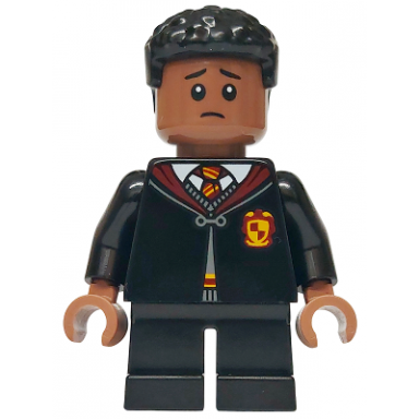 dean thomas - gryffindor robe clasped