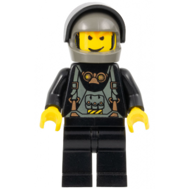 boat driver black with dark gray helmet black visor