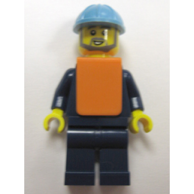 maersk train workman 1 - gray beard