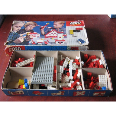 basic building set in cardboard