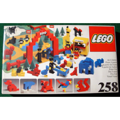 zoo with baseboard