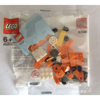 monthly mini model build set - 2016 11 november fox polybag