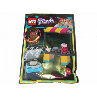 andreas booth with waffles foil pack