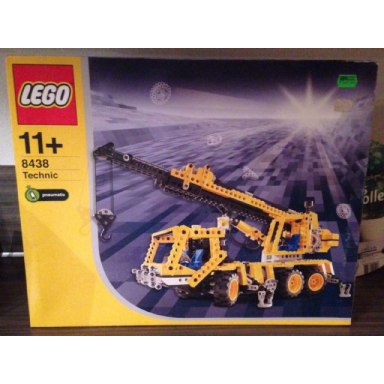 pneumatic crane truck