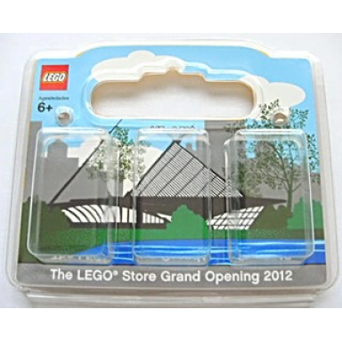 lego store grand opening exclusive set mayfair wauwatosa wi blister pack