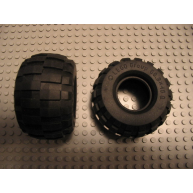 black tire 68.8 x 40 balloon large