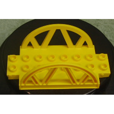 yellow duplo bridge 4 x 8 top