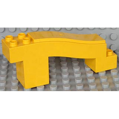 yellow duplo road section incline with 4 studs at top