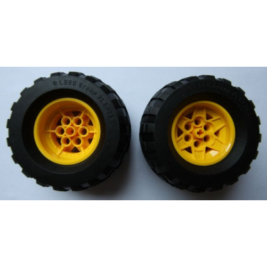 yellow wheel 43.2mm d x 26mm technic racing small 6 pin holes with black tire 81.6 x 38 r balloon 56908 45982