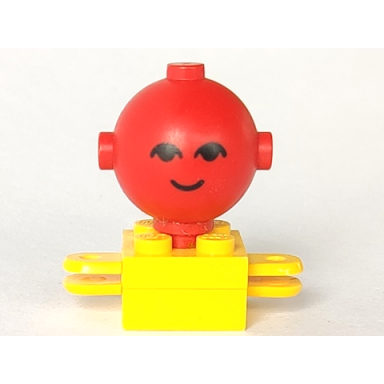 yellow homemaker figure maxifigure torso assembly with red head with black eyes and smile pattern 792c03 685px1