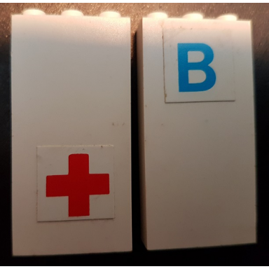 white brick 1 x 3 x 5 with blue letter b and red cross pattern stickers - set 231-1
