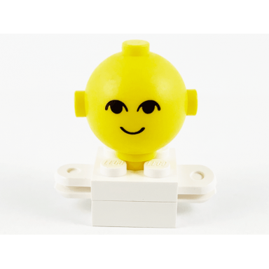 white homemaker figure maxifigure torso assembly with yellow head with black eyes and smile pattern 792c03 685px1