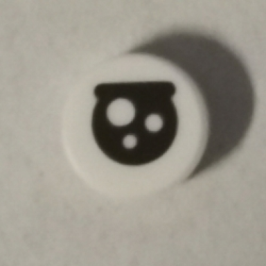 white tile round 1 x 1 with black circle eye with white spots and partially closed straight eyelid pattern