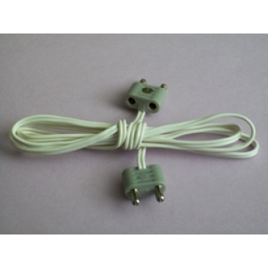 white electric wire 12v 4.5v with 2 leads 96 studs long with 2 light gray electric connector 2-way male rounded narrow type 1 with cross-cut pins