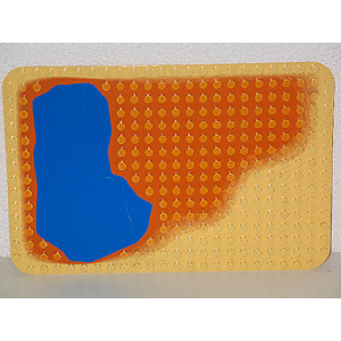duplo baseplate 16 x 24 with pond and orange sand pattern