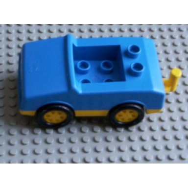 blue duplo car with 1 x 2 studs