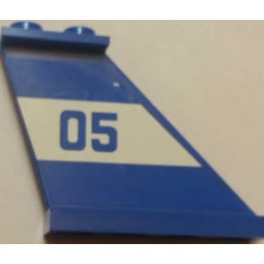 blue tail 4 x 1 x 3 with blue 05 on white background pattern on right side sticker - set 60045