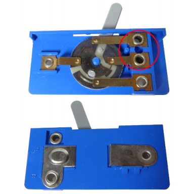 electric 4.5v battery box 6 x 11 x 3 1 3 type iii switch with hole for connectors with middle pin