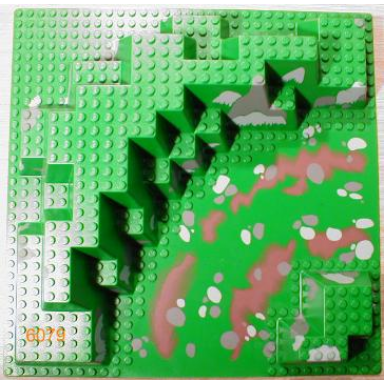 green baseplate raised 32 x 32 canyon with brown dirt and gray rocks pattern