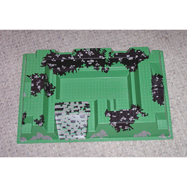 green baseplate raised 32 x 48 x 6 with center pit with stones pattern