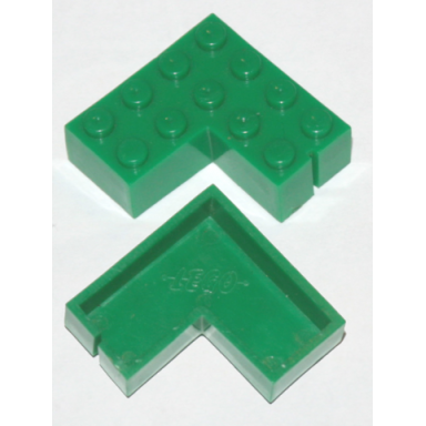 green brick 4 x 4 corner without bottom tubes slotted with 1 slot right side