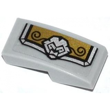 light bluish gray slope curved 2 x 1 x 2 3 with gold and silver armor plate with lion head and black swirls pattern model right side sticker - set 70123