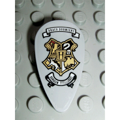 light bluish gray minifigure shield oval with hp hogwarts coat of arms and ribbons with latin pattern sticker - set 5378