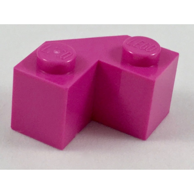 dark pink brick modified facet 2 x 2