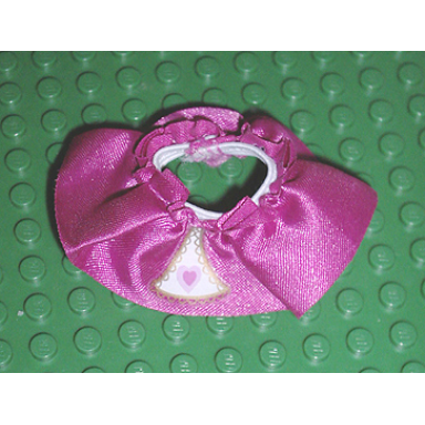 dark pink duplo wear cloth skirt with white lace gold trim and pink heart pattern