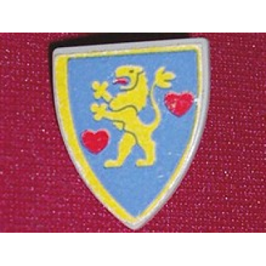 light gray minifigure shield triangular short with lion standing yellow and 2 red hearts pattern sticker - set 1592