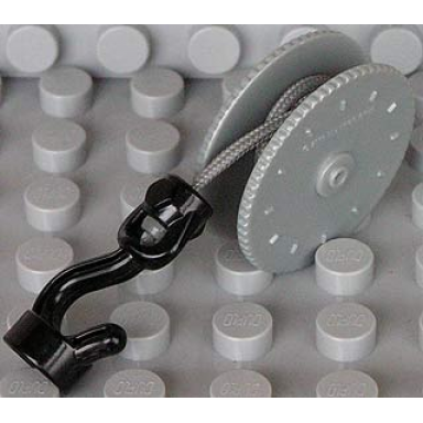 pearl light gray duplo winch drum narrow high with dark bluish gray rope and black thin hook rotating with stud holder