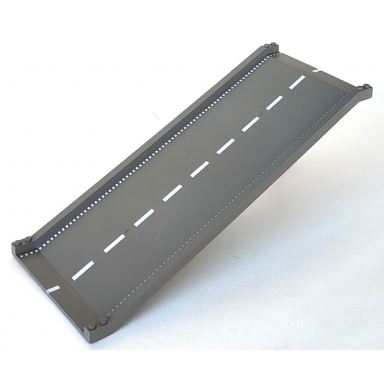 dark gray baseplate road 32 x 16 ramp inclined with white center stripe pattern