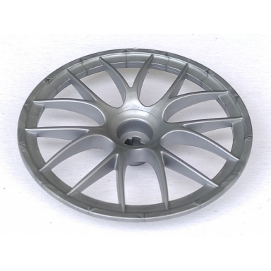 flat silver wheel cover 7 spoke with axle hole - 56mm d - for wheel 44772