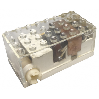 electric motor 4.5v 8 x 4 x 3 samsonite