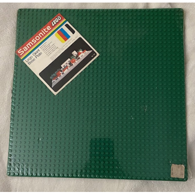 2 40 x 40 baseplates