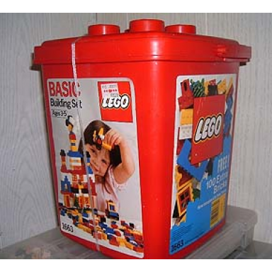 basic building set in bucket