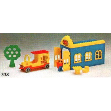blondi the pig and taxi station