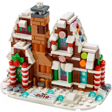 mini gingerbread house