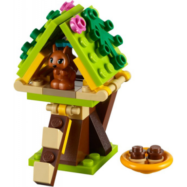 squirrels tree house