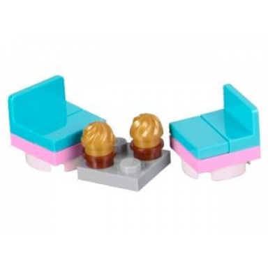 advent calendar 2016 friends day 13 - chairs table and cupcakes