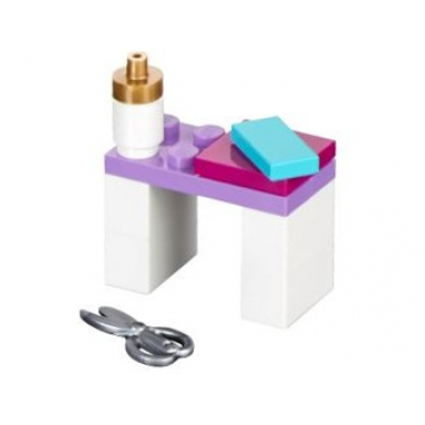 advent calendar 2016 friends day 16 - gift wrapping table