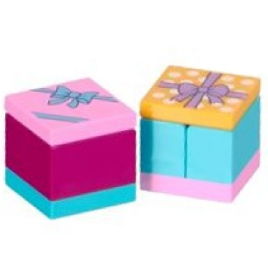 advent calendar 2016 friends day 17 - wrapped presents